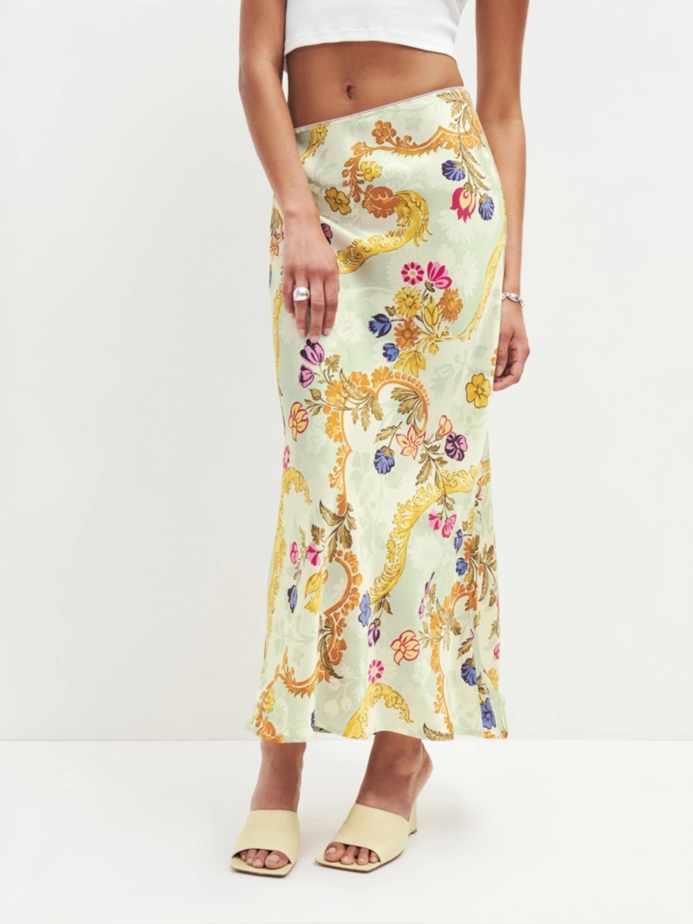 Reformation Layla silk skirt in dynasty print - size 8P